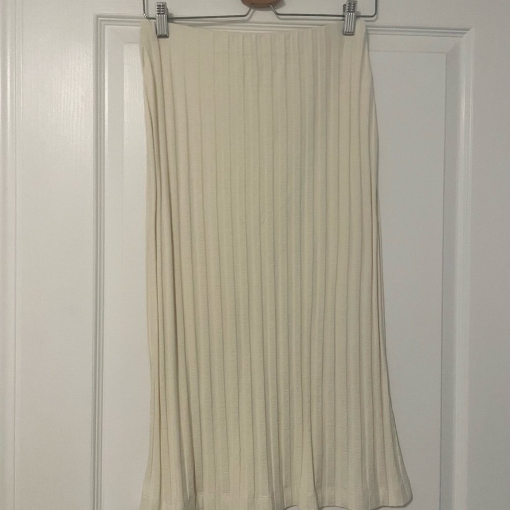Zara Cream Pleated Midi Skirt- size M